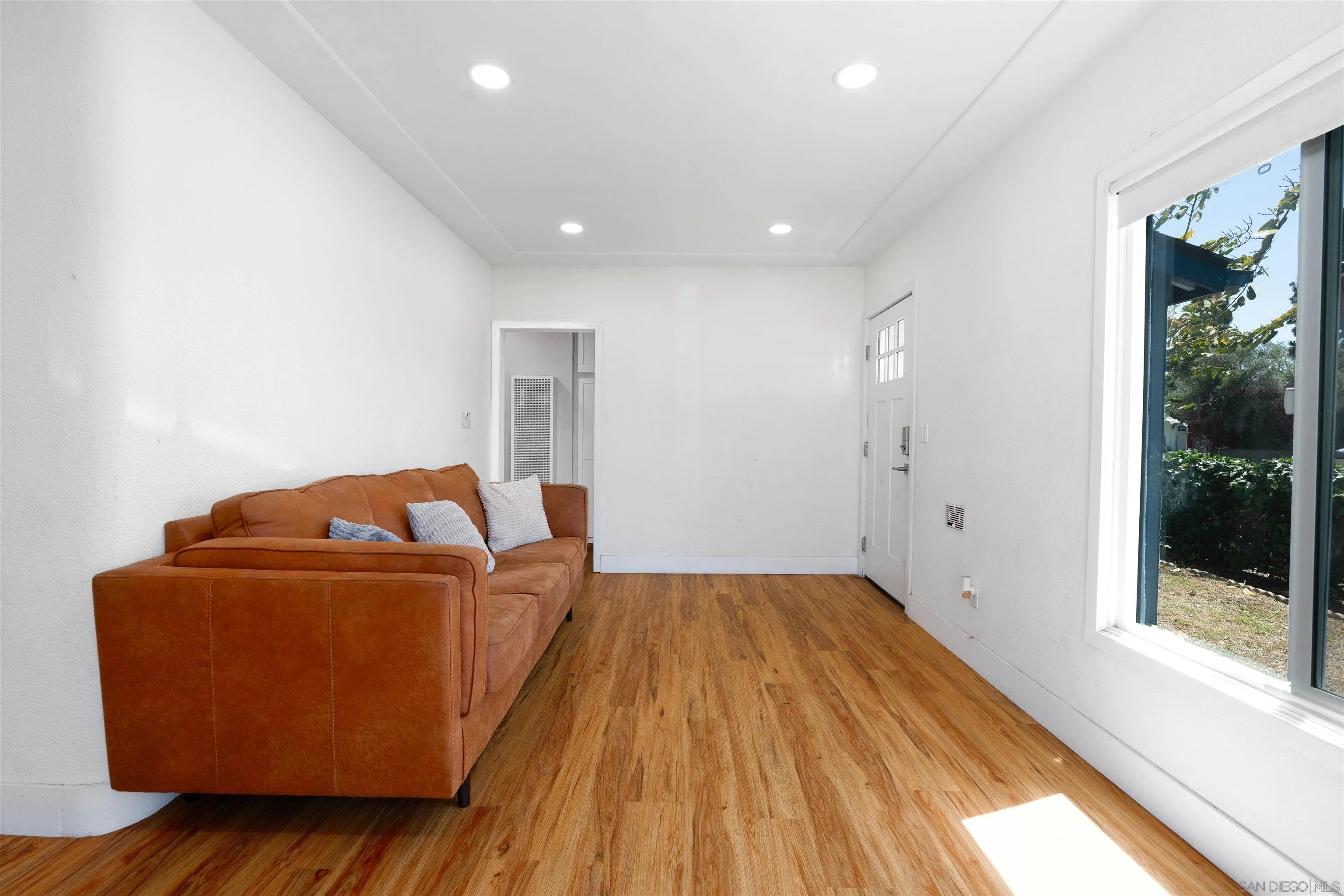 https://cdn.realtyfeed.com/cdn/127/260016120/dab492c349146f706628835ff02b83d3.webp