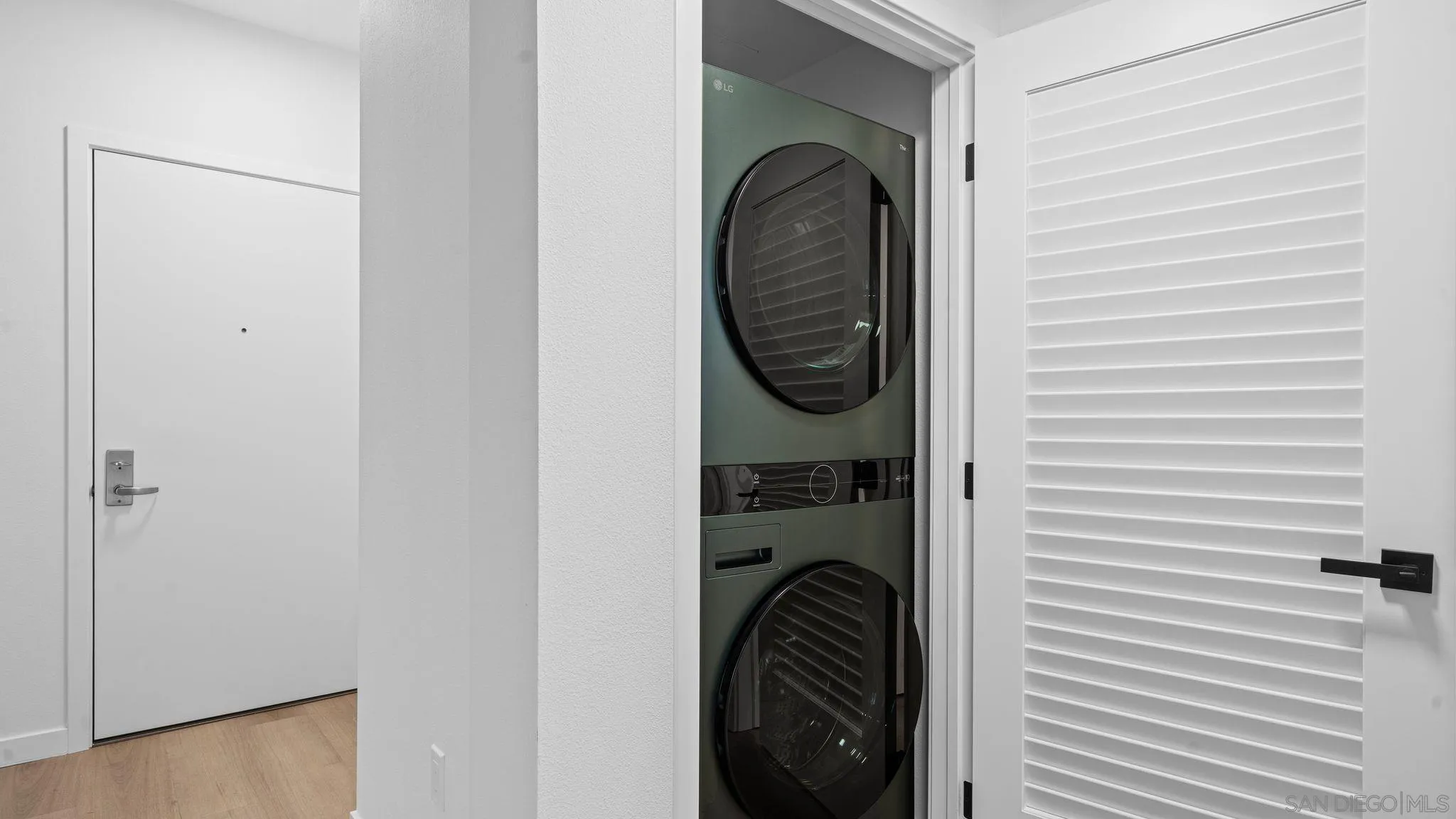 https://cdn.realtyfeed.com/cdn/127/260016121/5c0b9bd551a22ee91ba408d740de55b5.webp