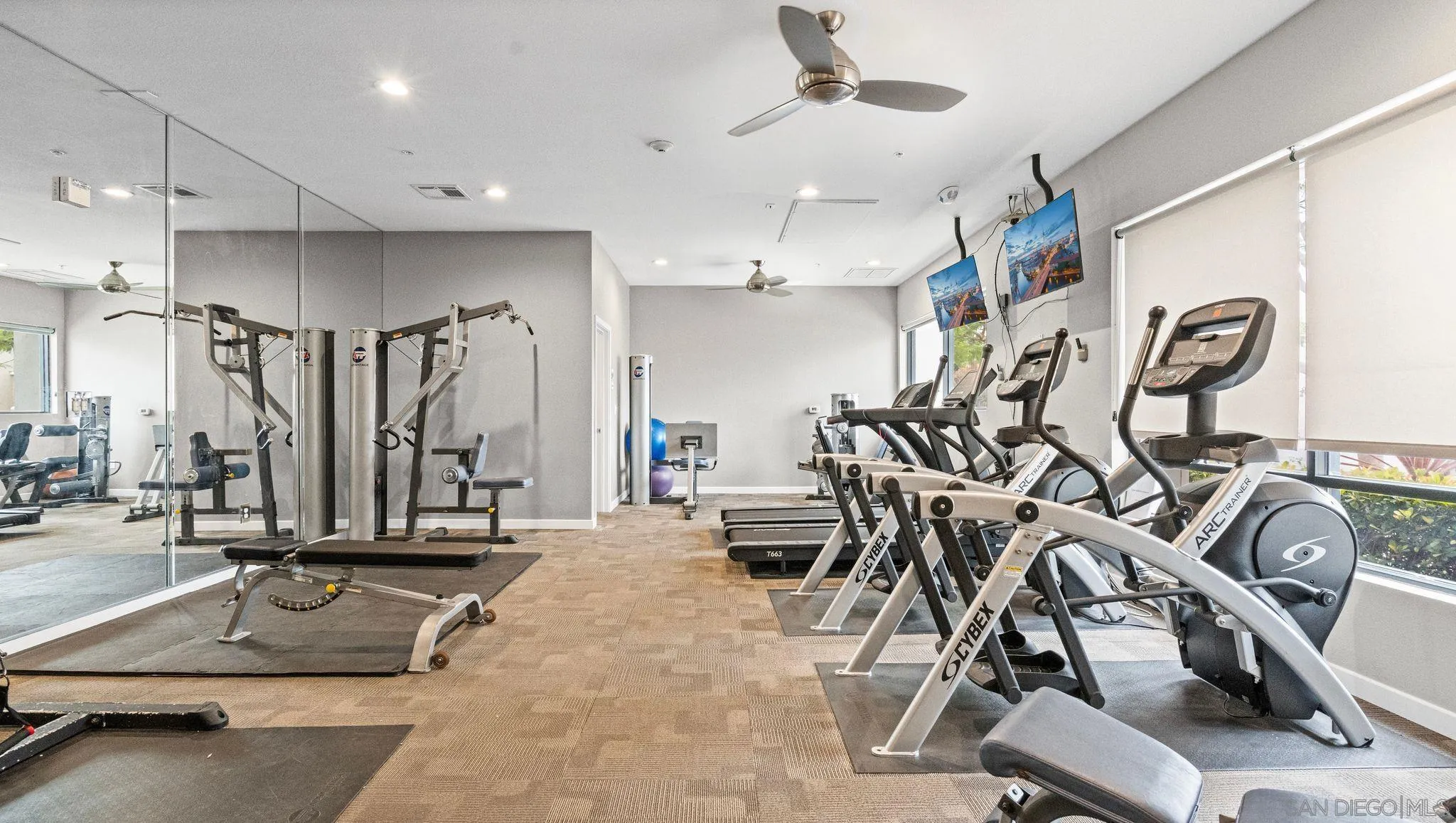 https://cdn.realtyfeed.com/cdn/127/260016121/751eec7a03431da981ff83775f9cf33d.webp