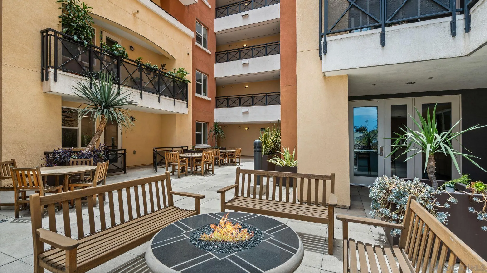 https://cdn.realtyfeed.com/cdn/127/260016121/8b237349cfe56c05e376b1726fc5dfd7.webp
