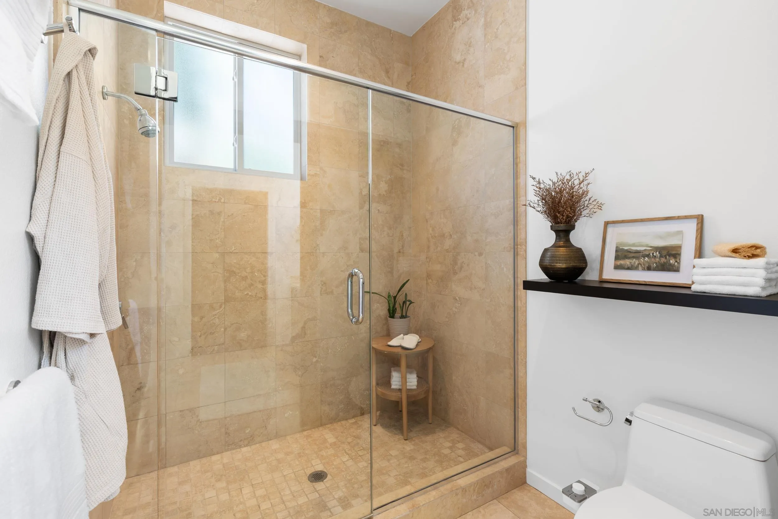 https://cdn.realtyfeed.com/cdn/127/260016128/1d1924e7a294a92a3de970a8ddc6fb81.webp