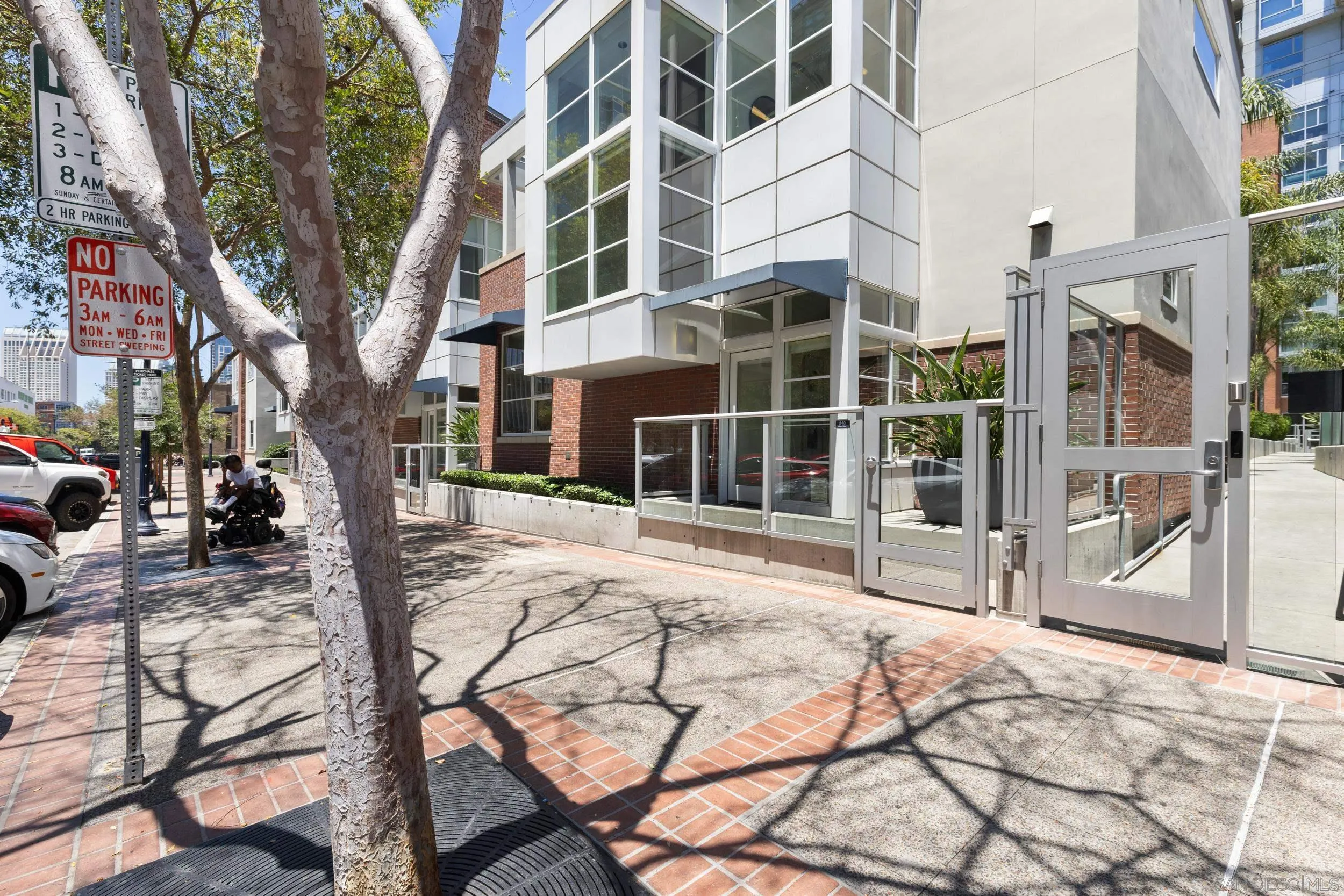 https://cdn.realtyfeed.com/cdn/127/260016128/476cb0626076839555ce774318b8932f.webp