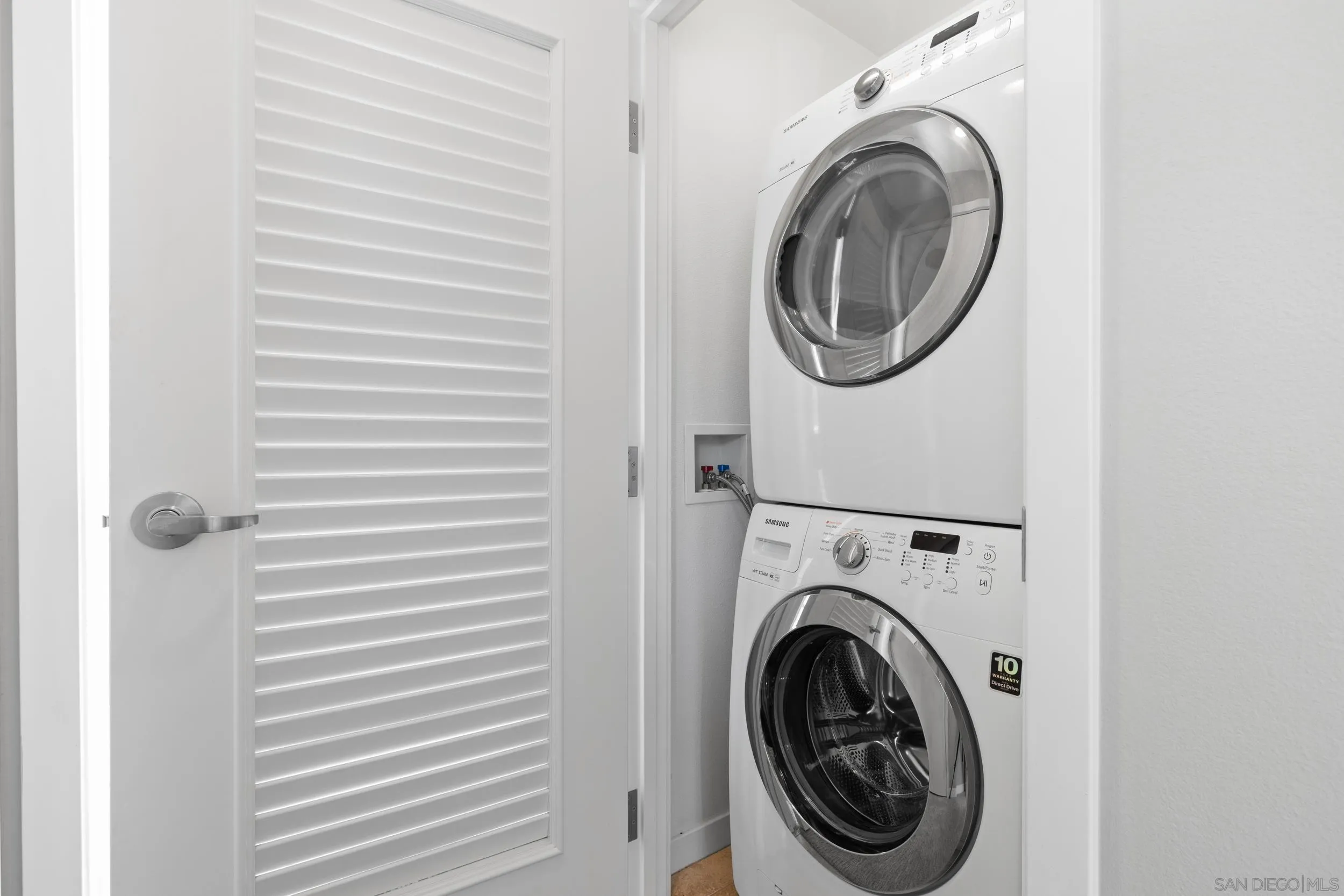 https://cdn.realtyfeed.com/cdn/127/260016128/acb080ad8f68fb06a9e7b9b39c1ce395.webp