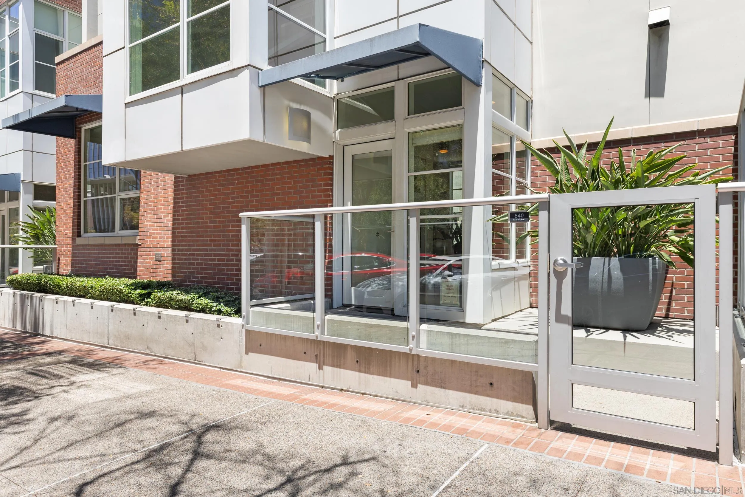 https://cdn.realtyfeed.com/cdn/127/260016128/e1fe562b6293b4348f30e3cb7bd1a693.webp