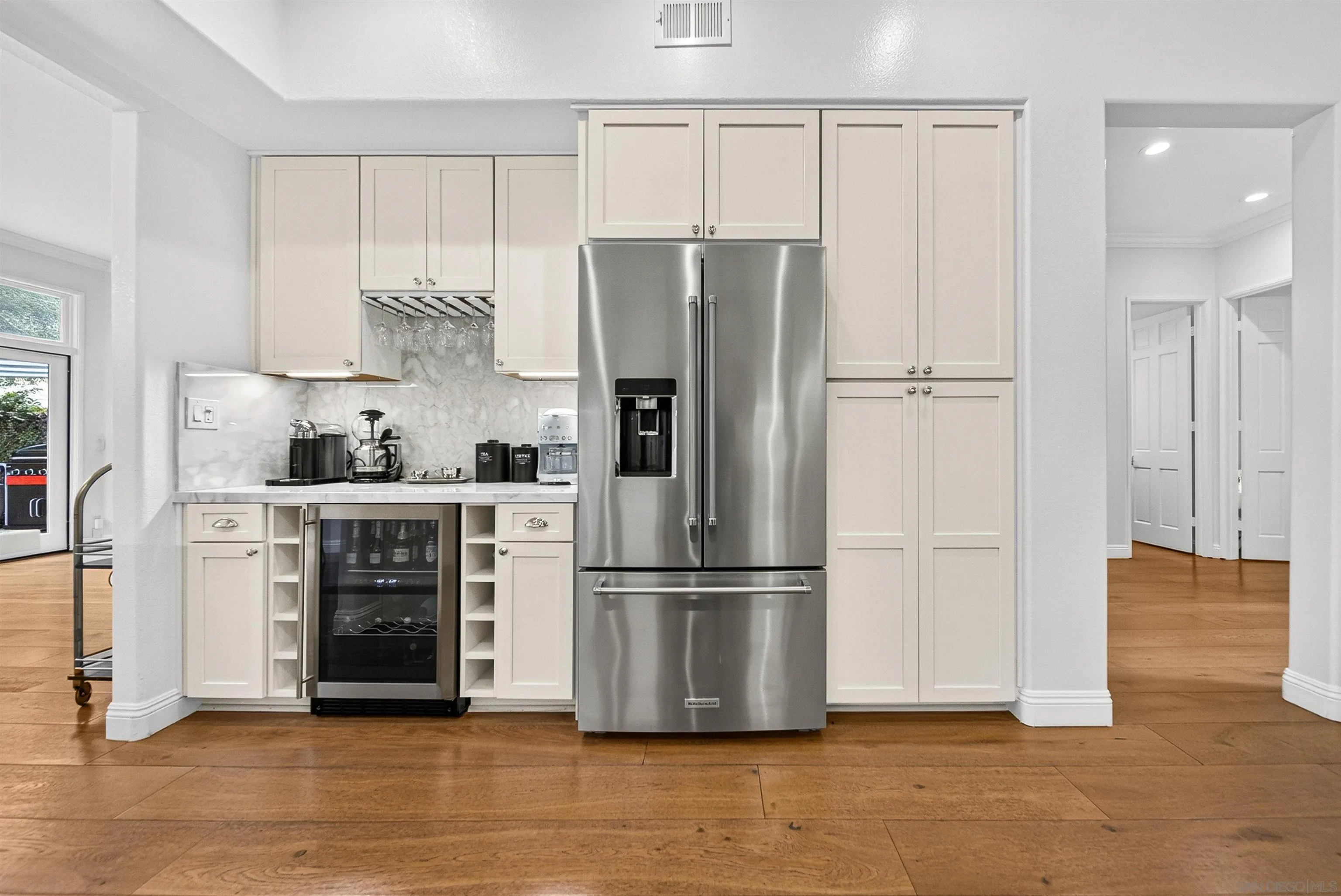 https://cdn.realtyfeed.com/cdn/127/260016133/be383a296cf0366c93ebad565bd51ce5.webp