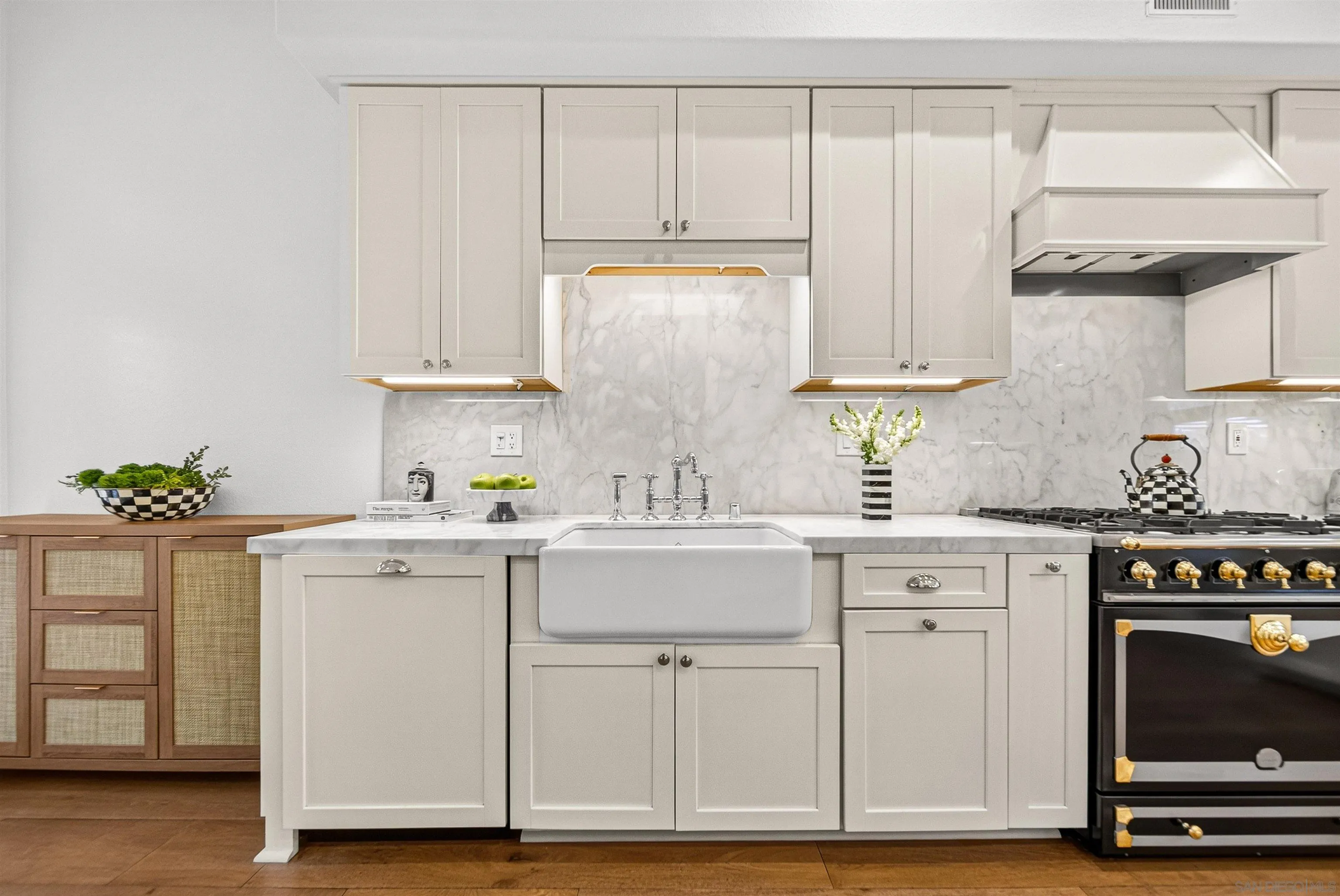 https://cdn.realtyfeed.com/cdn/127/260016133/c5549e2d5f09069cd27c005a681cb8a6.webp