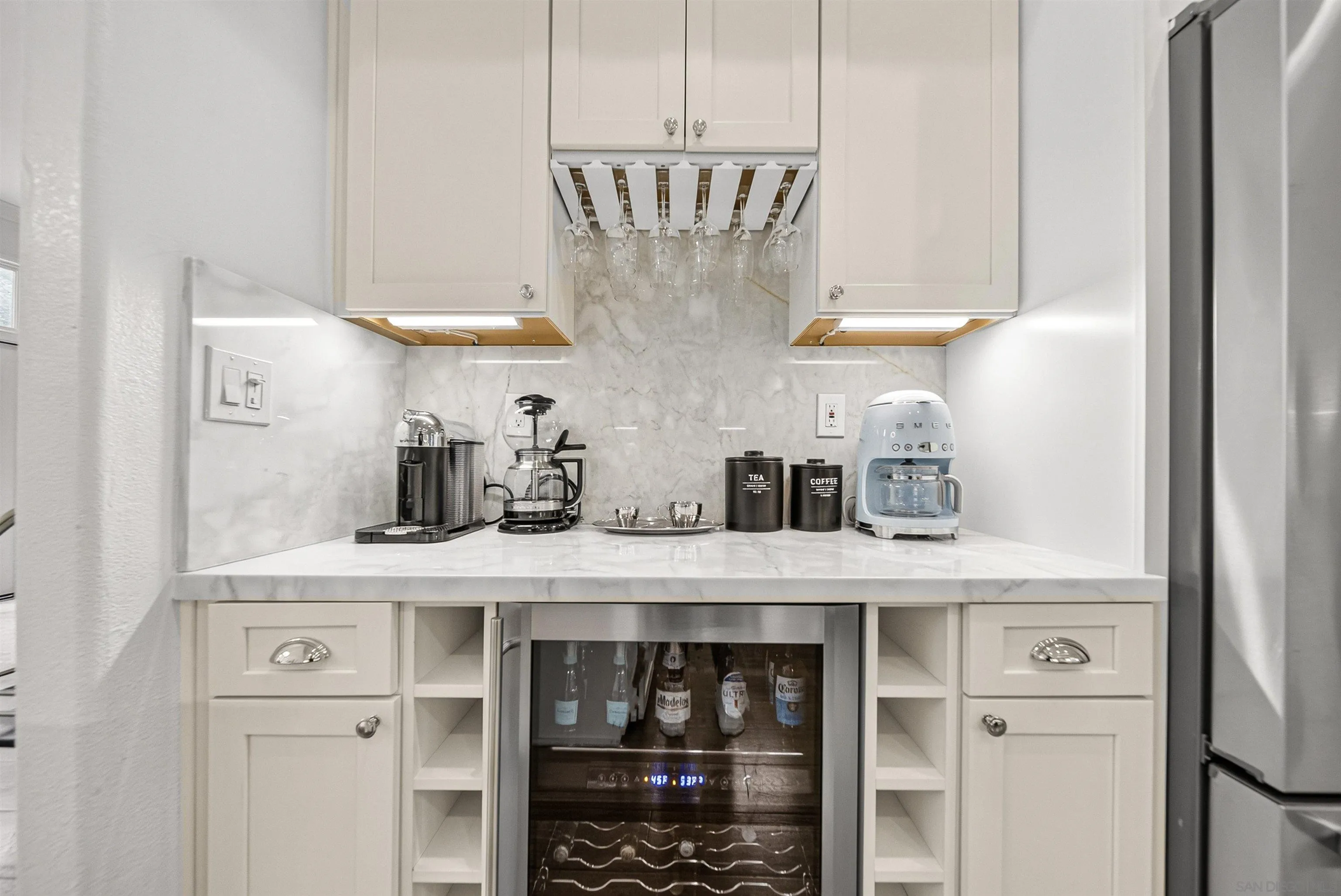 https://cdn.realtyfeed.com/cdn/127/260016133/f86b161cd1e1e5c826e85b9db7fd5c1c.webp