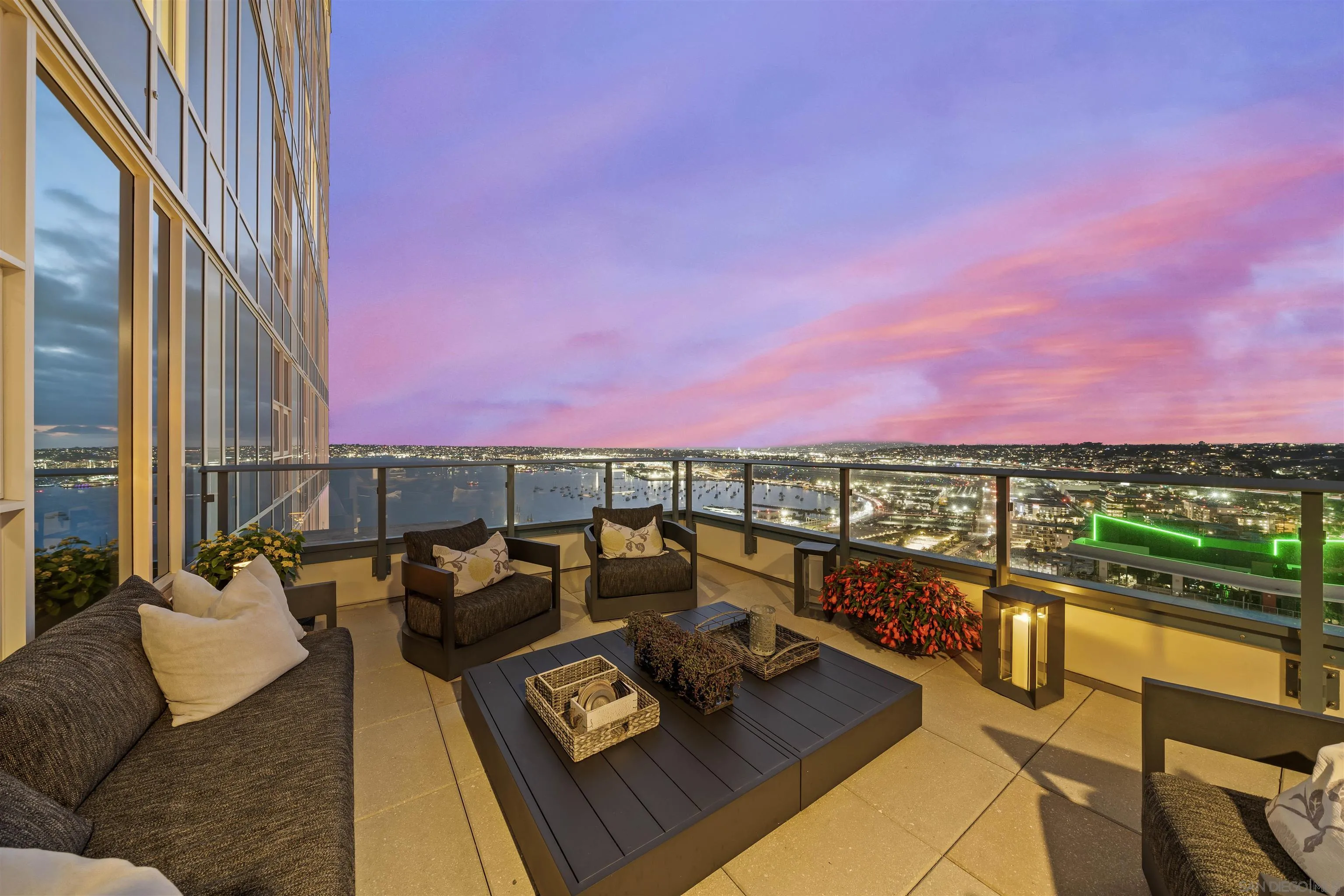 https://cdn.realtyfeed.com/cdn/127/260016134/04101f6e0ff10e2efba76d1f999f125b.webp