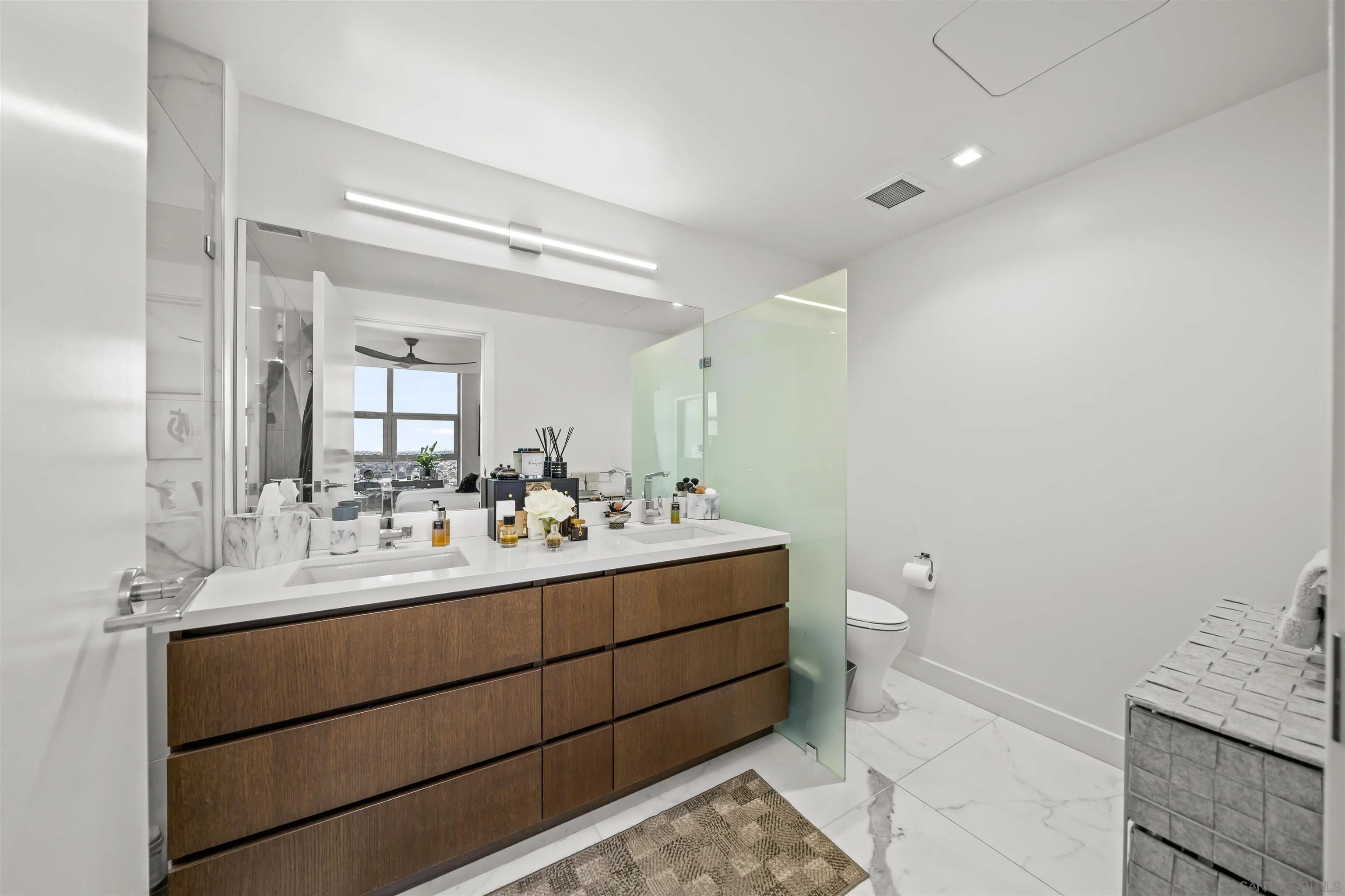 https://cdn.realtyfeed.com/cdn/127/260016134/3ea944a4a94fd708bfdc3a08bde93cd7.webp