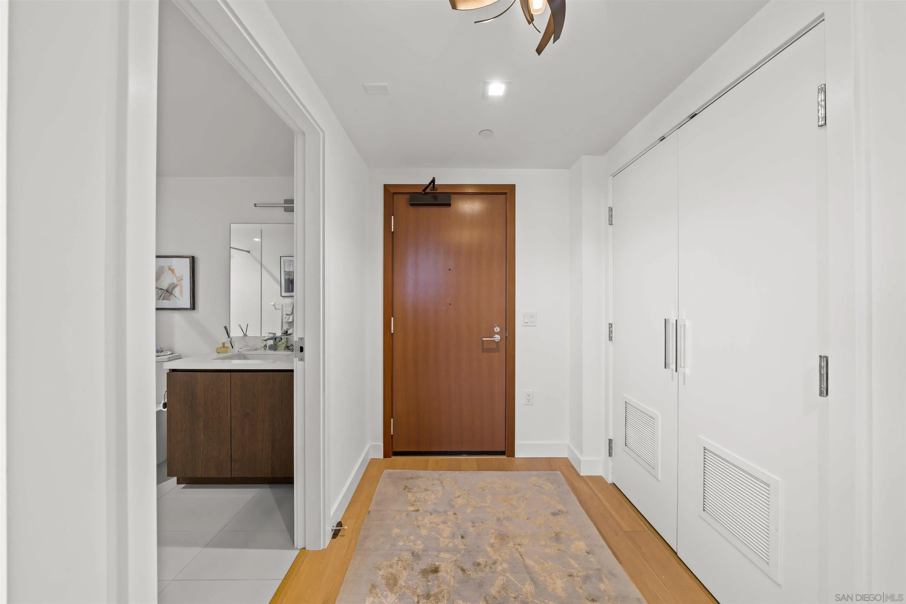 https://cdn.realtyfeed.com/cdn/127/260016134/cd9b157e640a95959df75c9f6ba1ce7b.webp