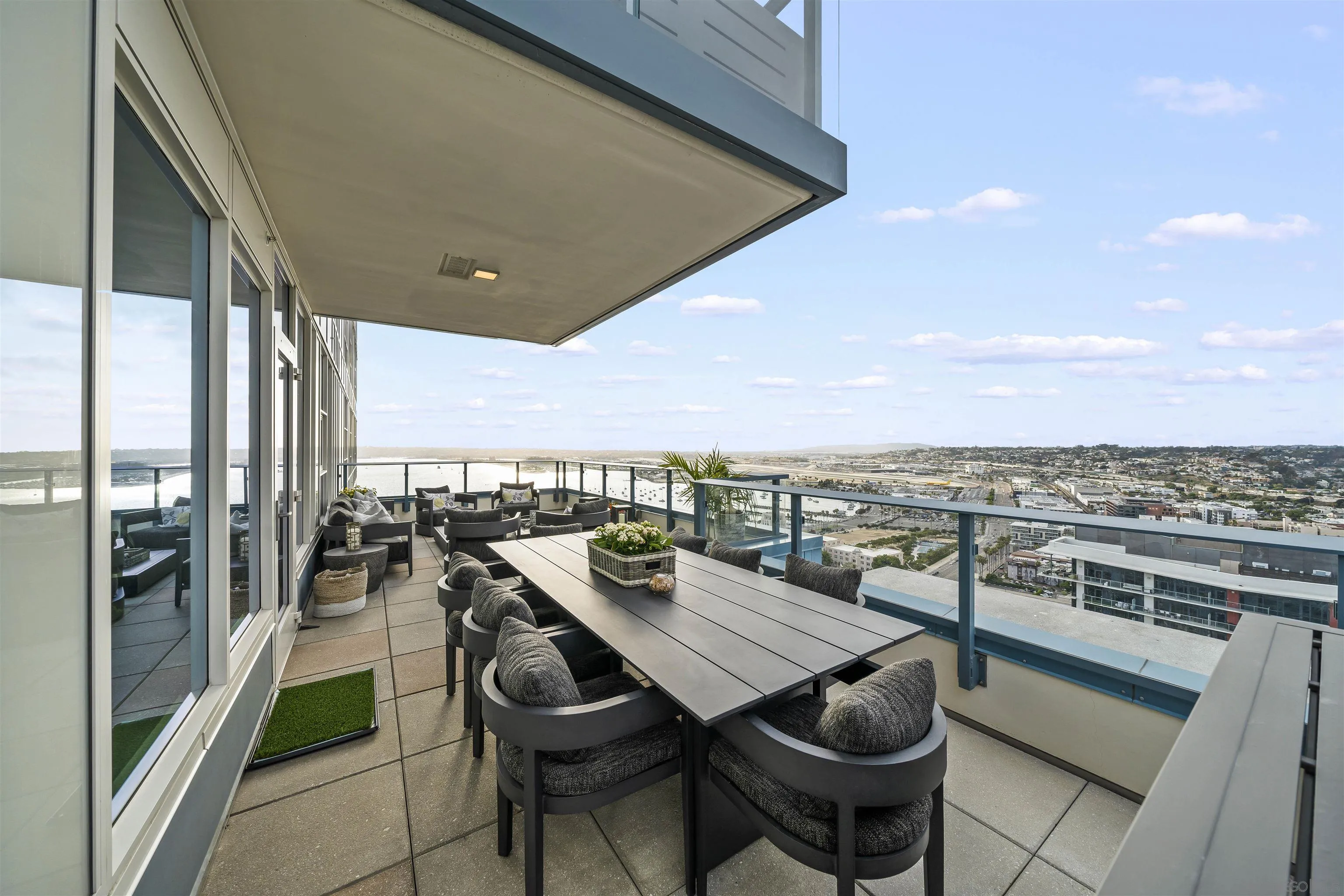 https://cdn.realtyfeed.com/cdn/127/260016134/ce89a74f7fc7ca8d20e143e07a969708.webp