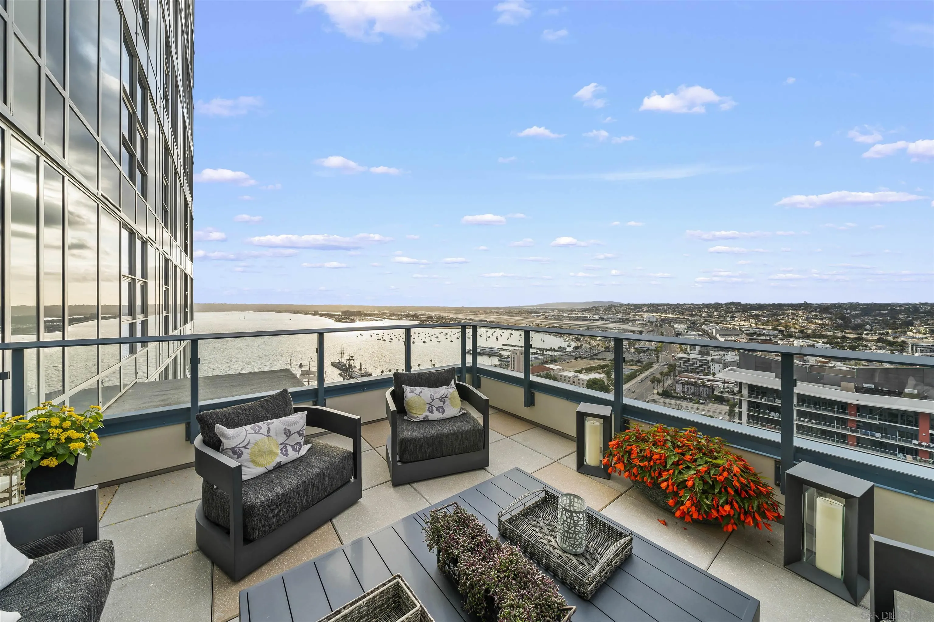 https://cdn.realtyfeed.com/cdn/127/260016134/da9ffbc941cc8bbb5fc0148360d34cc9.webp