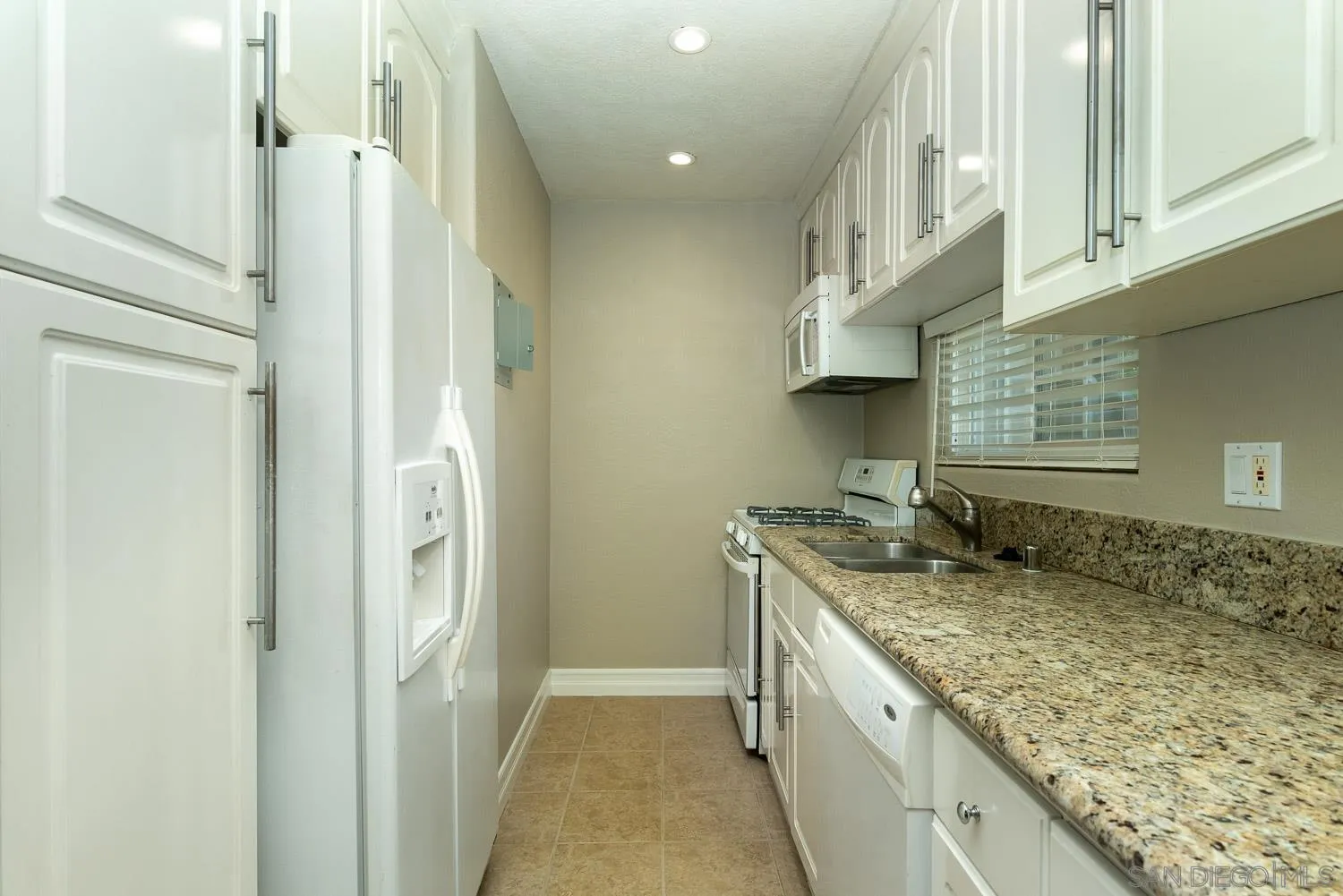 https://cdn.realtyfeed.com/cdn/127/260016135/9fba0df6409e21de515a1802ee5447e5.webp