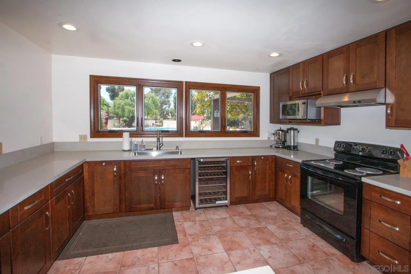 https://cdn.realtyfeed.com/cdn/127/260016146/6c10f11a7ce42f21beb1aa43965004a8.webp
