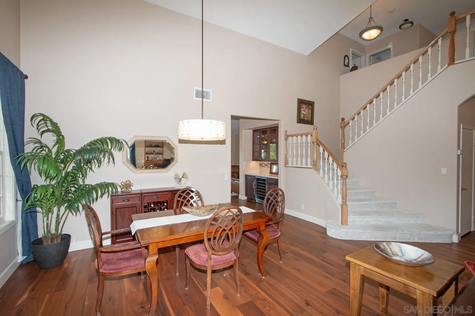 https://cdn.realtyfeed.com/cdn/127/260016146/9da99c03f830ae5c86664dab7dc960ff.webp
