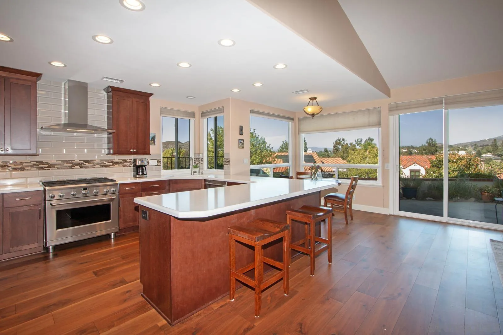 https://cdn.realtyfeed.com/cdn/127/260016146/ac6aaa5ce64739f247df8a31d9bb760f.webp