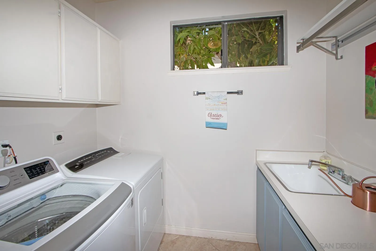 https://cdn.realtyfeed.com/cdn/127/260016146/cc051b2e41749f59ad21e3f729bdeb4e.webp