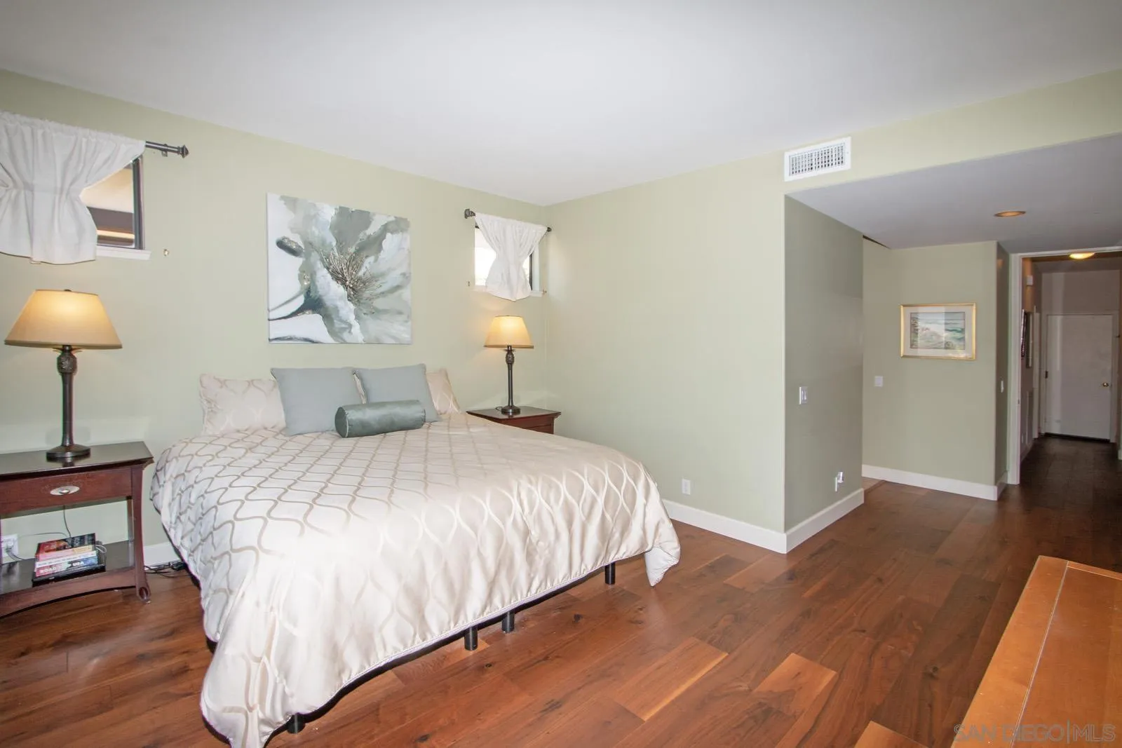 https://cdn.realtyfeed.com/cdn/127/260016146/d3cf0cc8a5739fe5f117cf5d048ea709.webp
