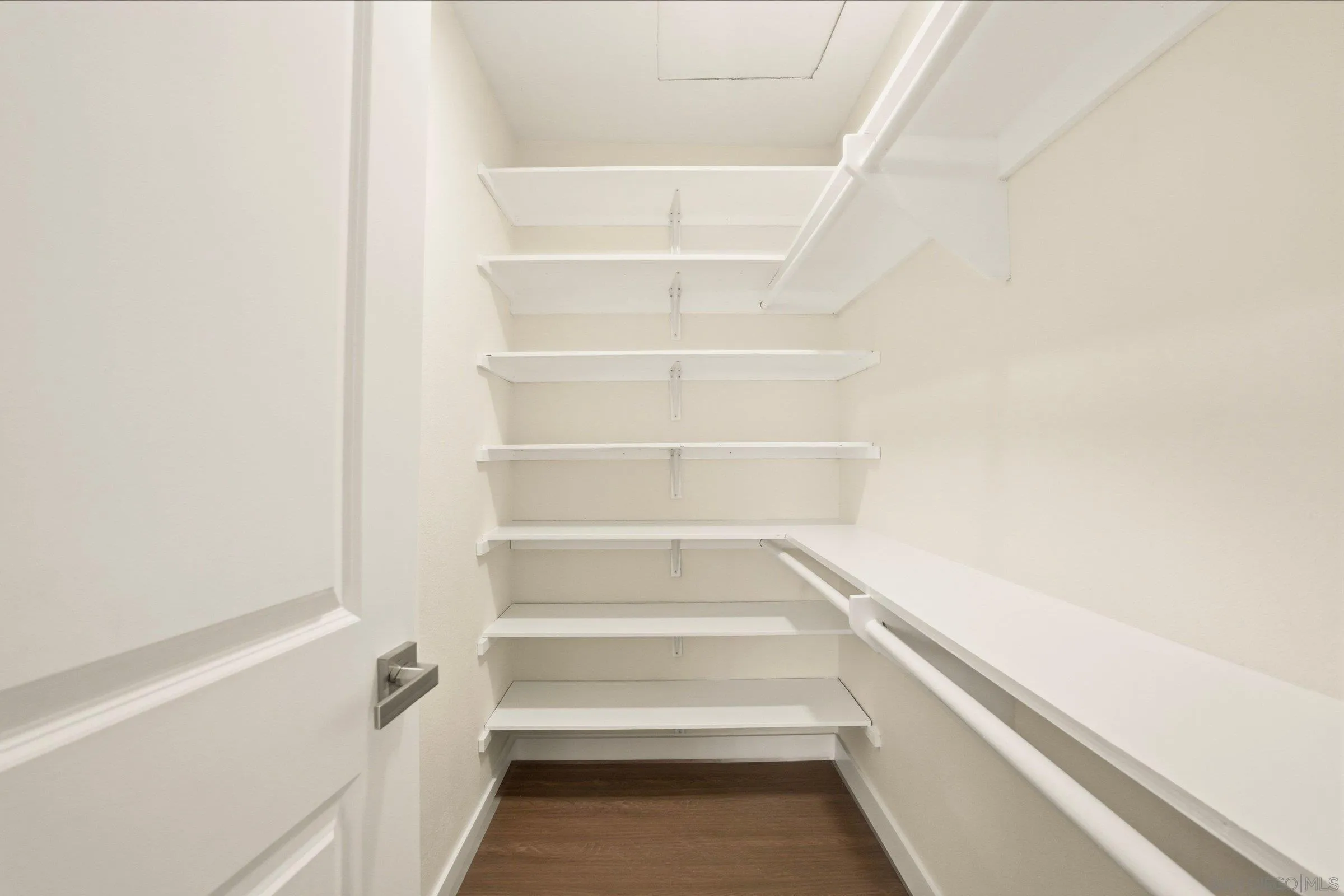 https://cdn.realtyfeed.com/cdn/127/260016149/c9da109b6837adc1c5a03848df0dbb41.webp