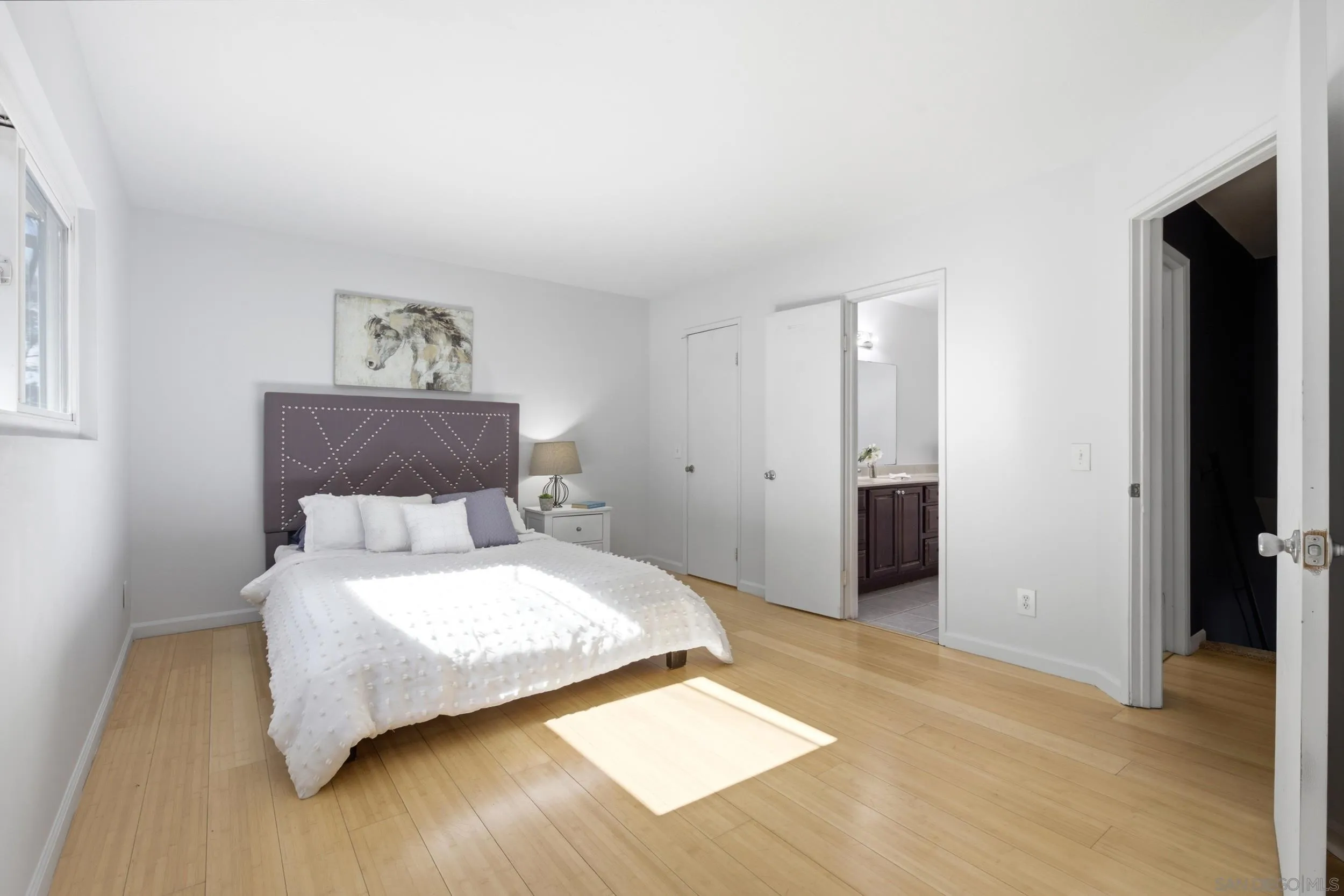 https://cdn.realtyfeed.com/cdn/127/260016151/3dd56ab18433aae58bef2035d461a898.webp