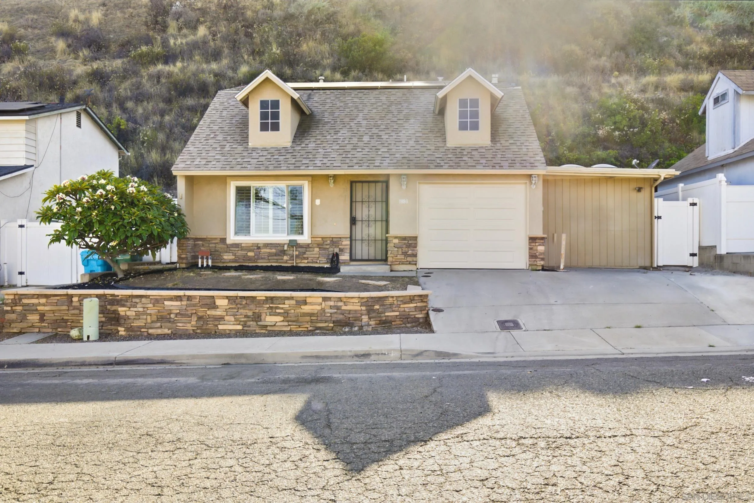 1880 Hanford Dr, San Diego CA 92111