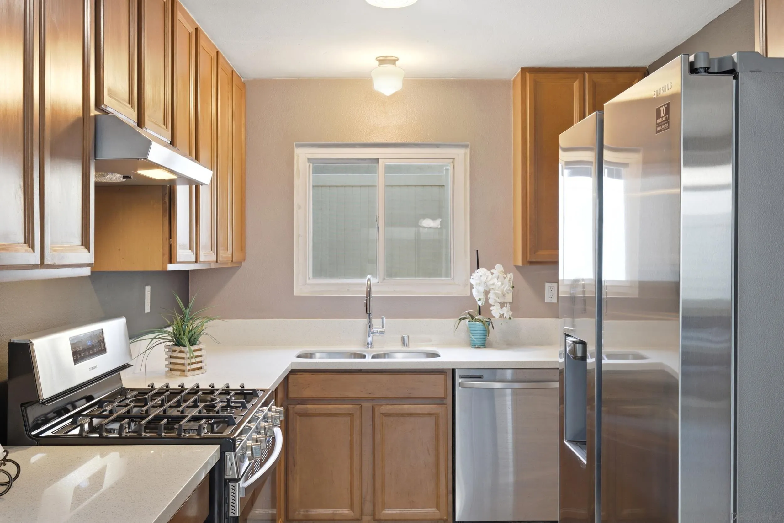 https://cdn.realtyfeed.com/cdn/127/260016151/e5725177d2c13b4f9b929c1105195614.webp