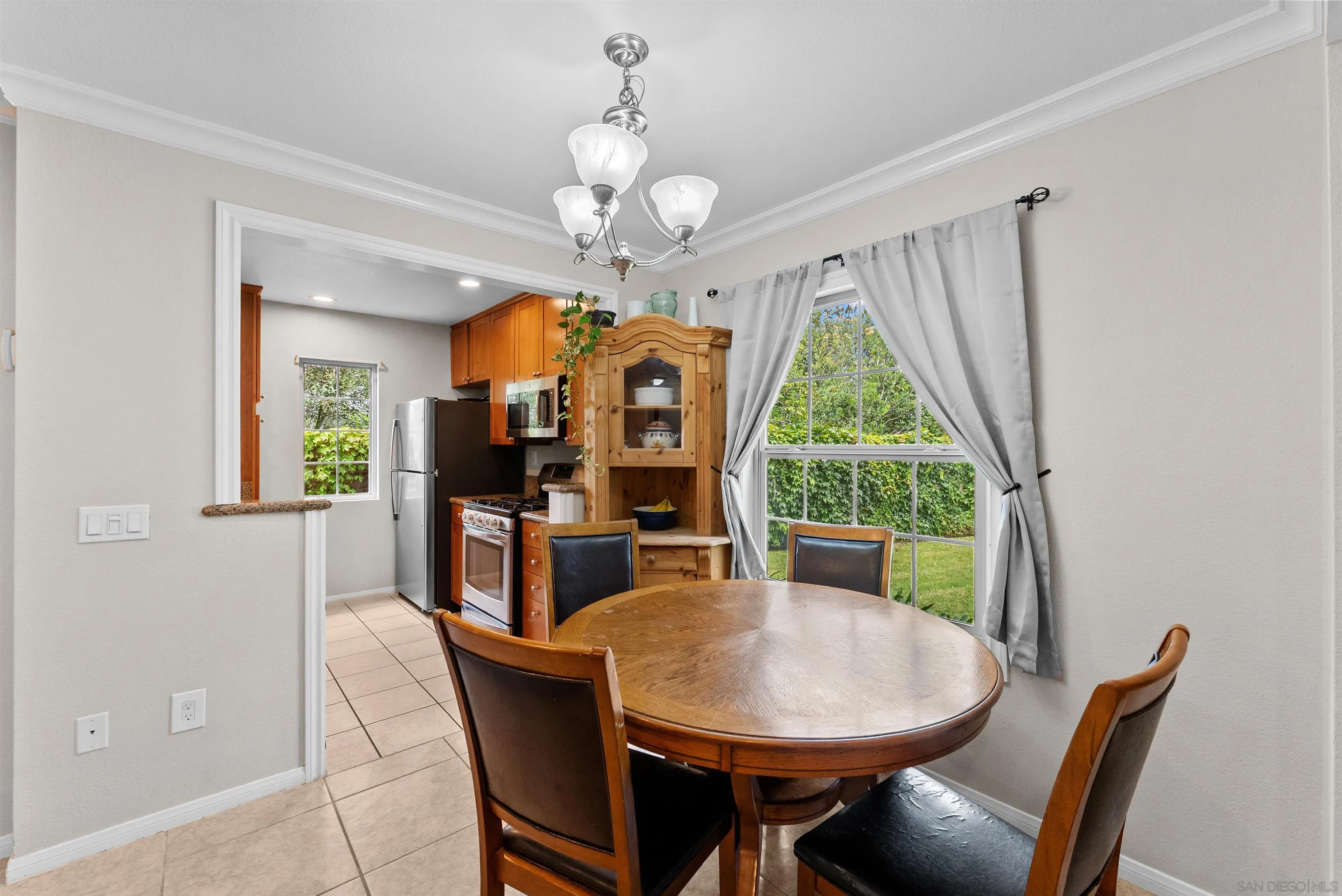 Photo #8: 260016160 Listing: Photo #8