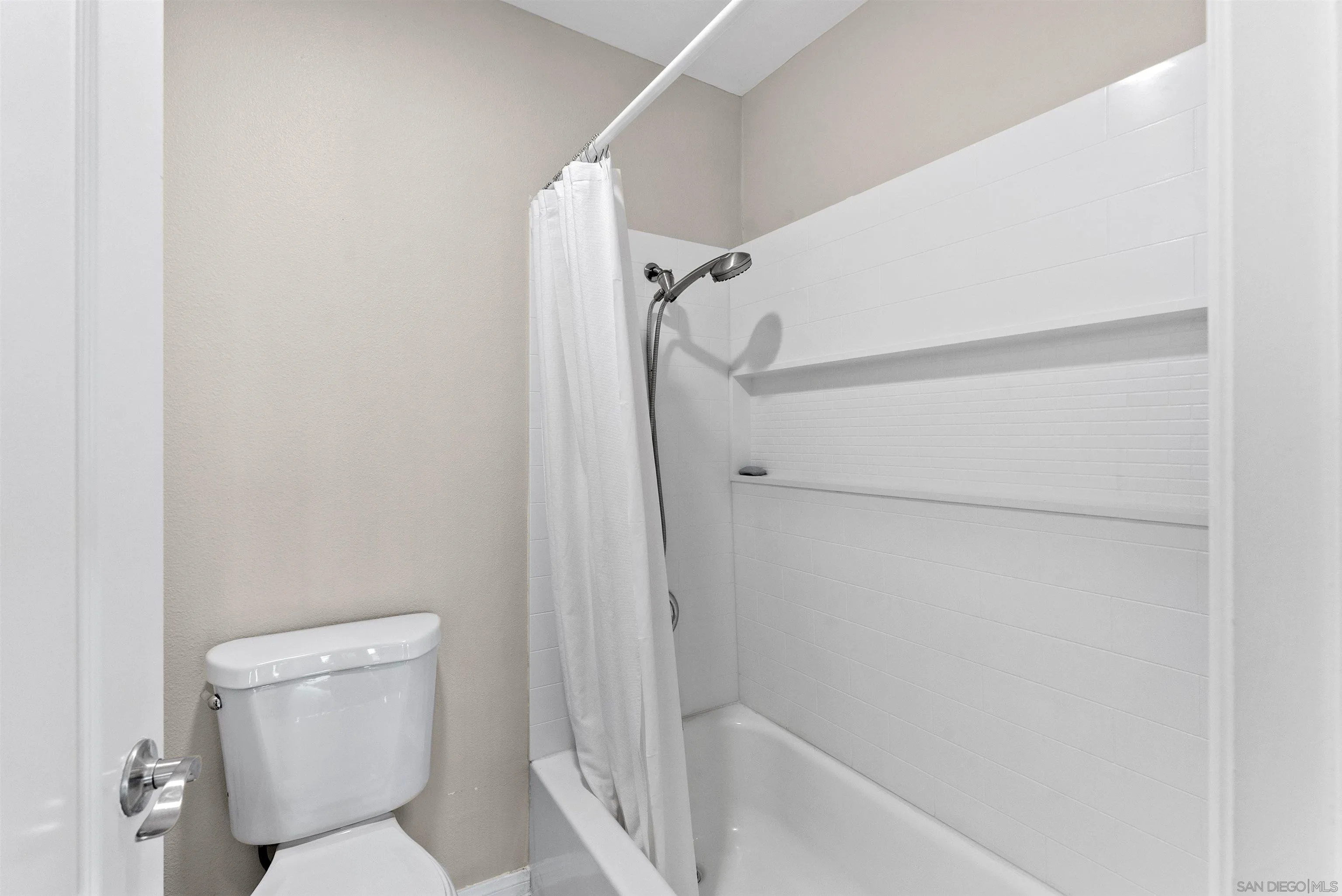 Photo #18: 260016160 Listing: Photo #18