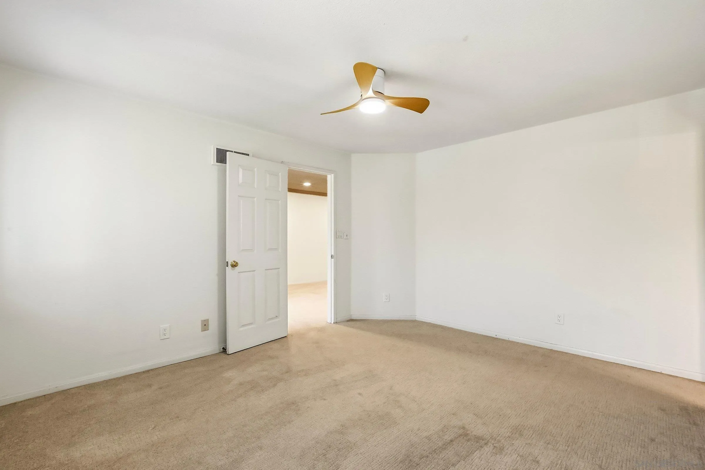 Photo #17: 260016166 Listing: Photo #17
