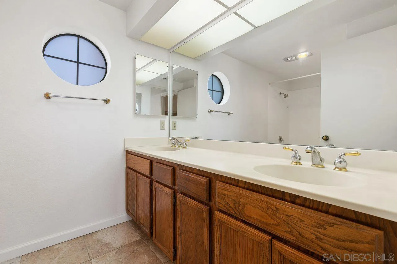 https://cdn.realtyfeed.com/cdn/127/260016167/21311a46ee147294b99f22a6e9d22e2f.webp