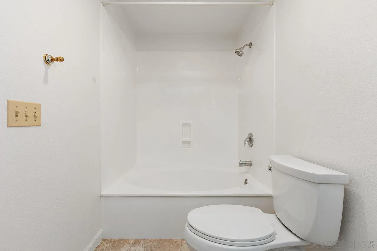 https://cdn.realtyfeed.com/cdn/127/260016167/9b4e9c13fc331d4ca82724b51c63d384.webp