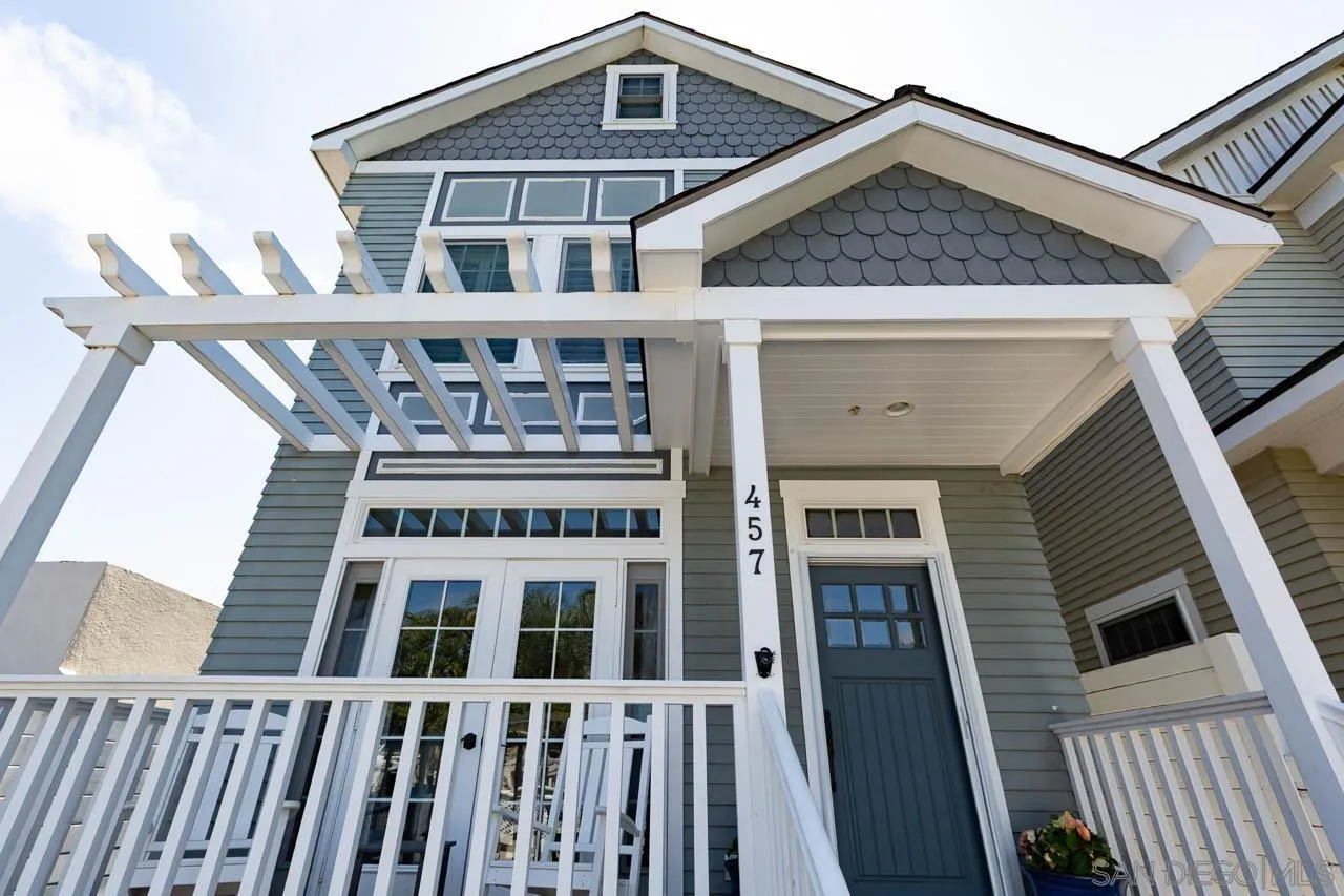 https://cdn.realtyfeed.com/cdn/127/260016170/0a1e038de0ed336169daa56f9a8ccba7.webp