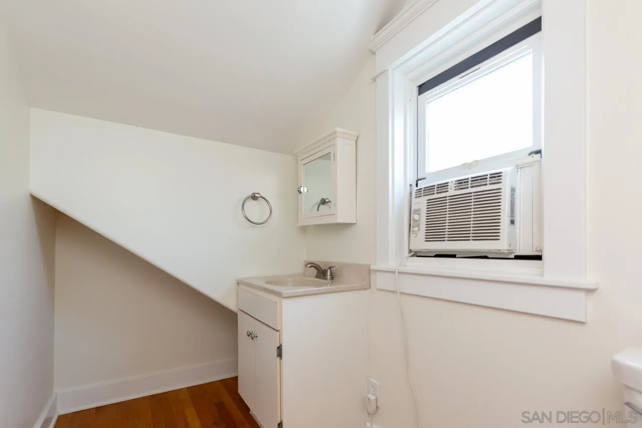 https://cdn.realtyfeed.com/cdn/127/260016170/db85395d54f34e58112a136ddd484aec.webp