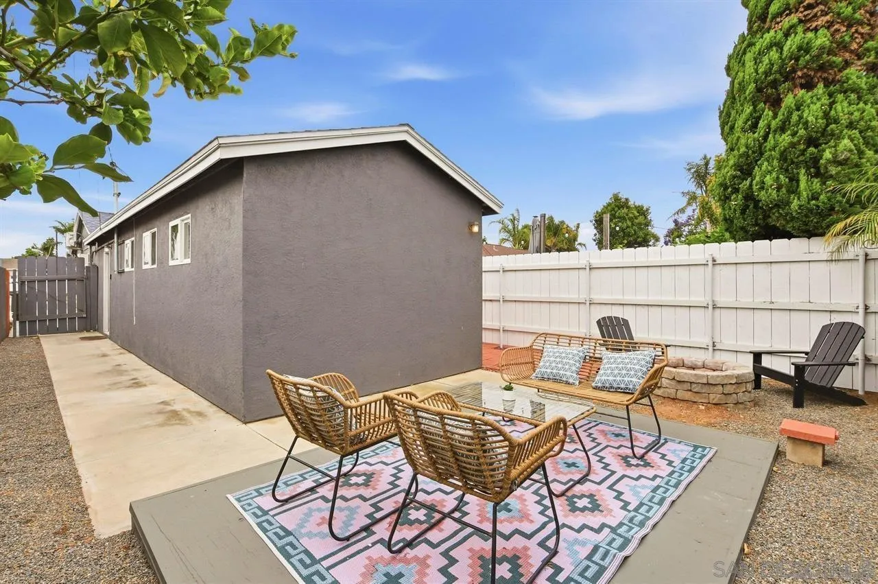 https://cdn.realtyfeed.com/cdn/127/260016173/efd372eae844b6c7123196a7f6de2f51.webp