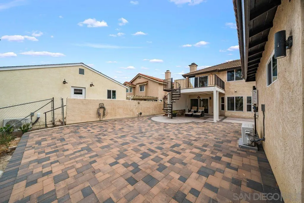https://cdn.realtyfeed.com/cdn/127/260016188/294ca9e4c896d1a78ef97cc8ee9fa7ce.webp