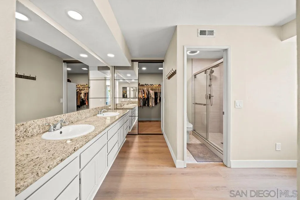 https://cdn.realtyfeed.com/cdn/127/260016188/3262015841e0033aa1c2c76f3919eba3.webp