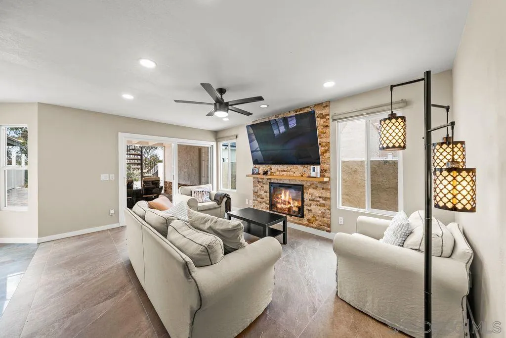 https://cdn.realtyfeed.com/cdn/127/260016188/921116a702d52dae9041ac6aee443211.webp