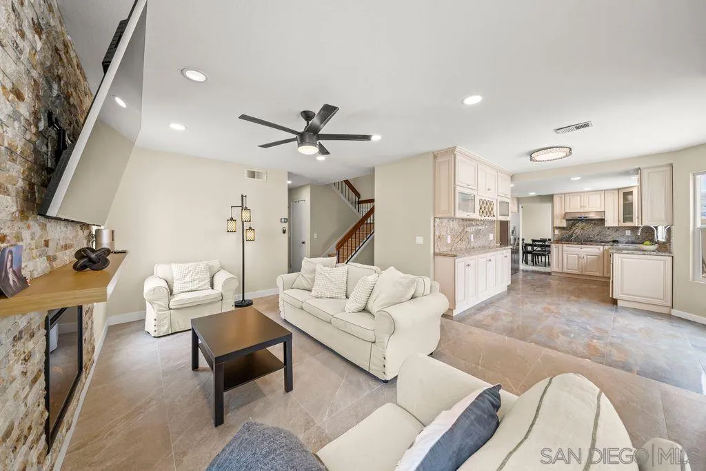 https://cdn.realtyfeed.com/cdn/127/260016188/b2a3537c2b9af319a5f624f7ec2d7dfc.webp