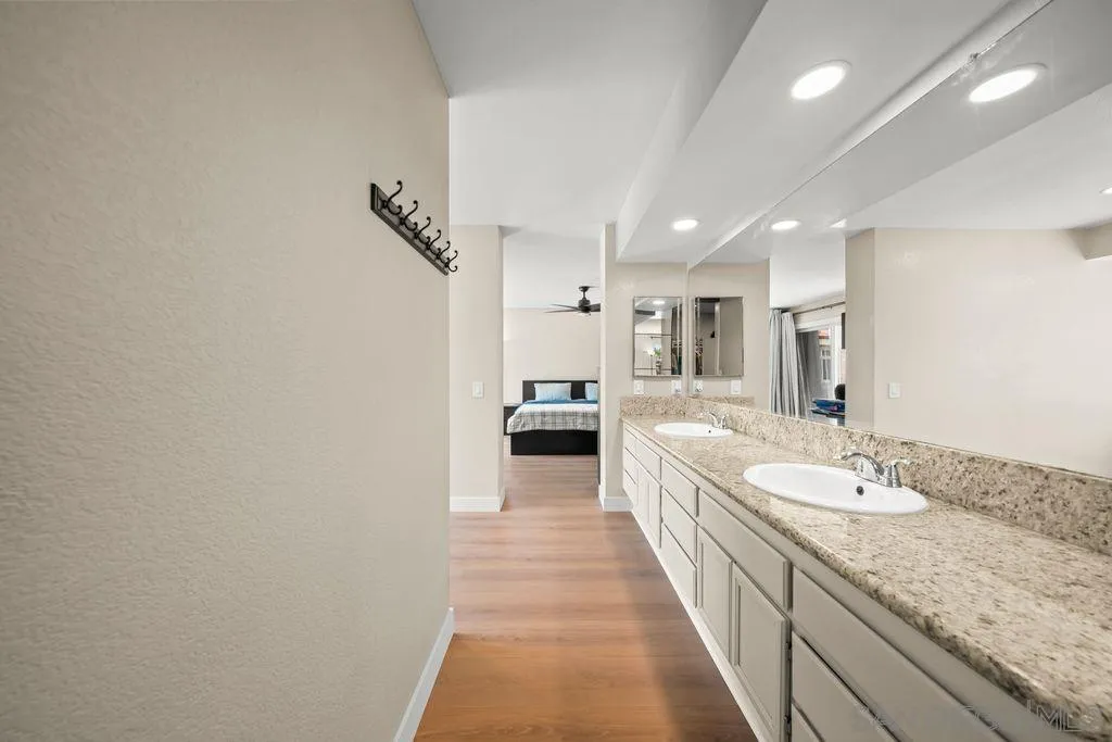 https://cdn.realtyfeed.com/cdn/127/260016188/b6a500aea30c44f4e0d48b14bac1bf61.webp