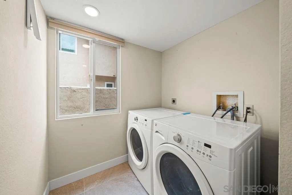 https://cdn.realtyfeed.com/cdn/127/260016188/b976151e5a8e96997543a4b01fad4f15.webp