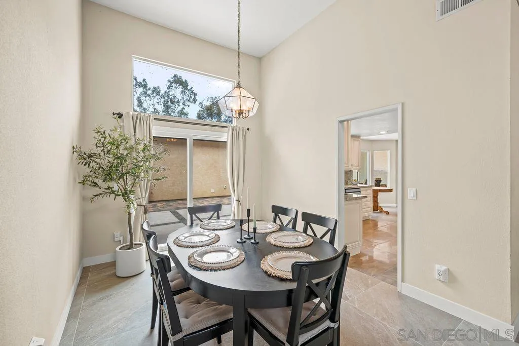 https://cdn.realtyfeed.com/cdn/127/260016188/bbfdf3b31ec147a016bccf76022f7a06.webp