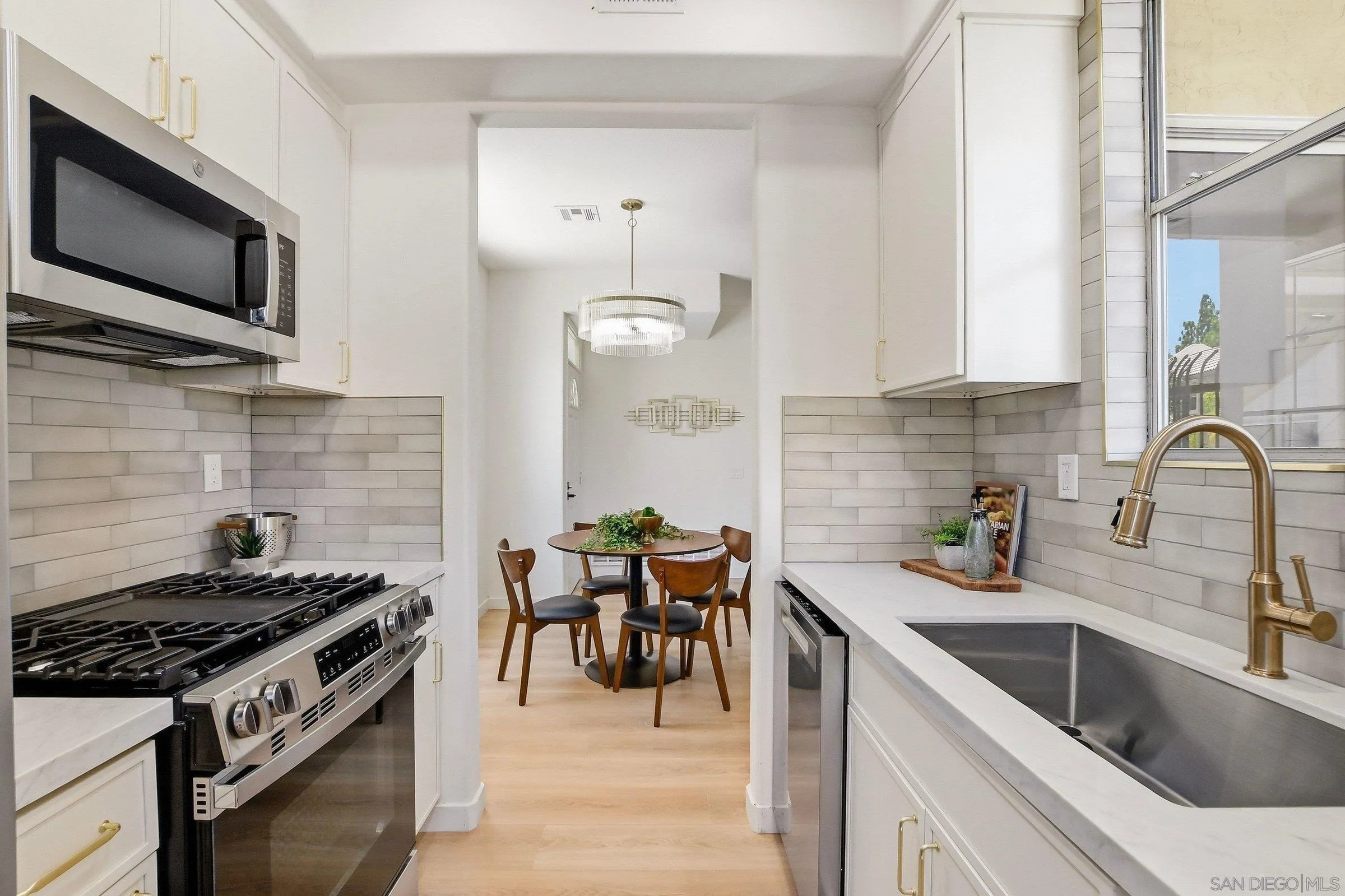 Photo #11: 260016189 Listing: Photo #11