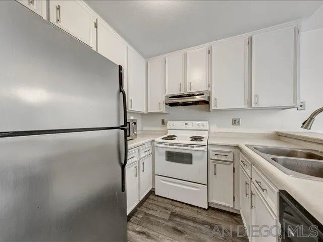 Photo #12: 260016195 Listing: Photo #12