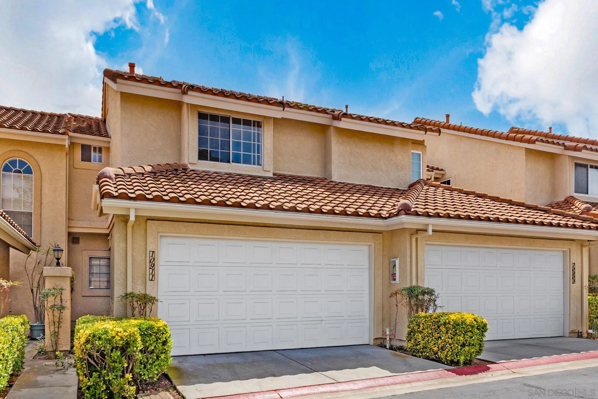 Photo #2: 260016197 Listing: Photo #2