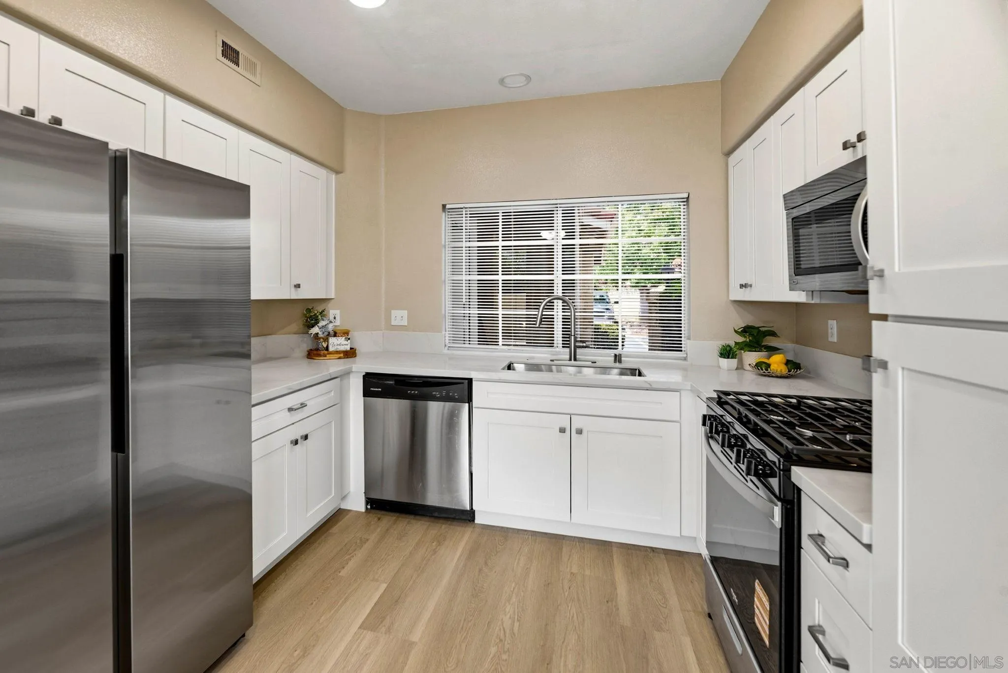 Photo #7: 260016197 Listing: Photo #7