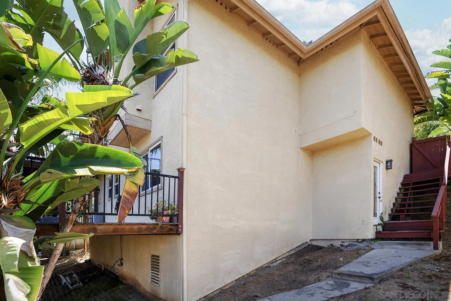 https://cdn.realtyfeed.com/cdn/127/260016199/2d5e68a0dfd05eaadb711c82787933e9.webp