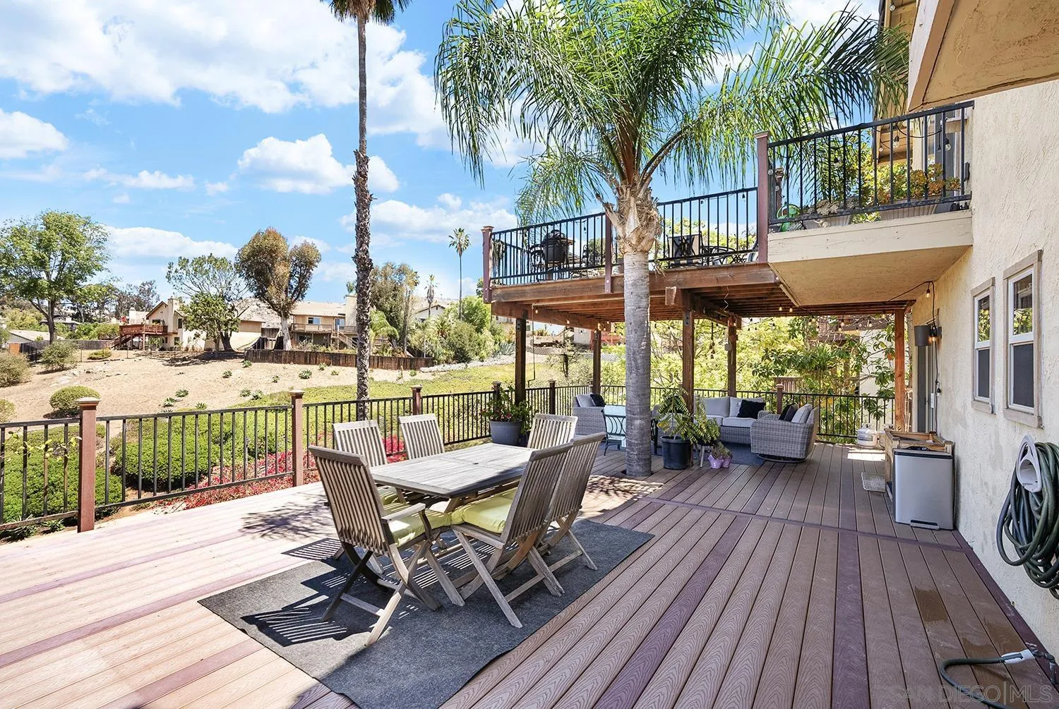 https://cdn.realtyfeed.com/cdn/127/260016199/3339e24daa78ac9b5f4552c375ce3aa5.webp