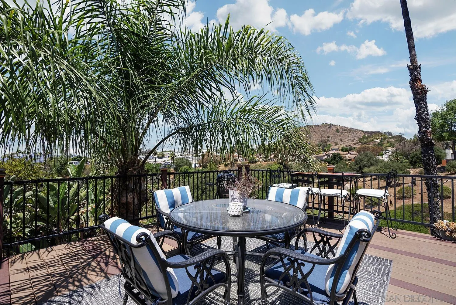 https://cdn.realtyfeed.com/cdn/127/260016199/a9d1173776c816b9d712537df0f3e2f1.webp