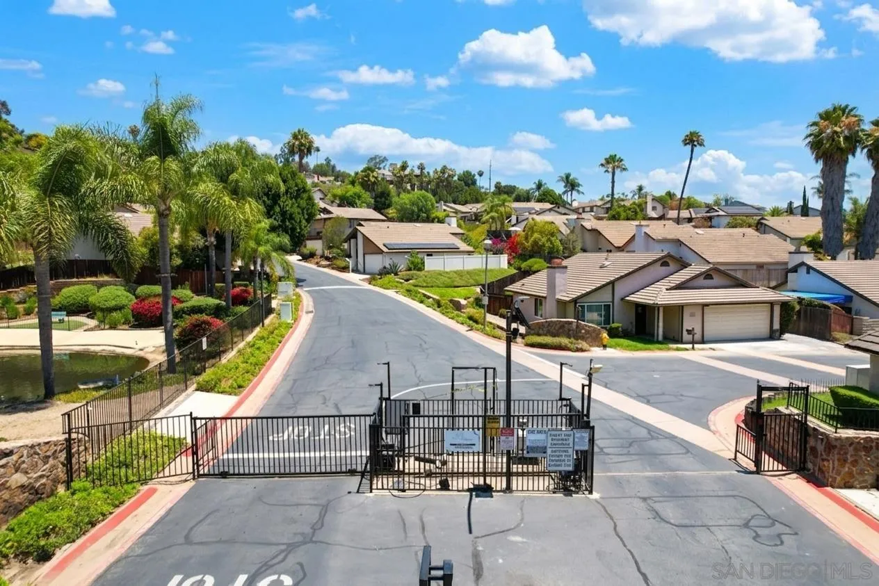 https://cdn.realtyfeed.com/cdn/127/260016199/b472f3134ec3b964d8f5dea2effd54a5.webp