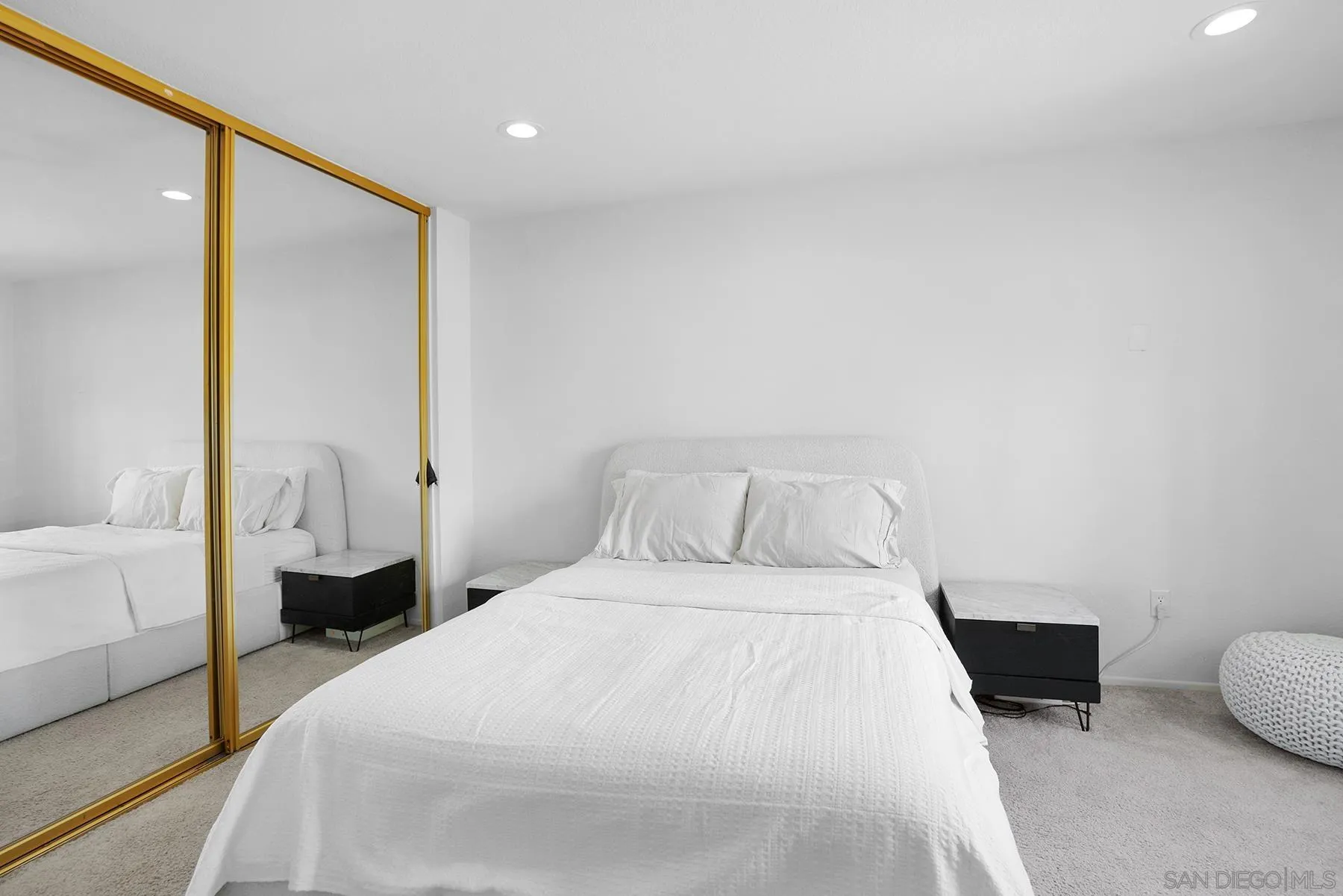 https://cdn.realtyfeed.com/cdn/127/260016199/fc87589a29b4e15d59f9d0a62e4e45d0.webp